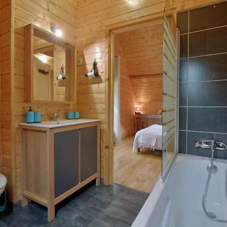 Chez Mimi Et Nico Oda ve Kahvaltı Gèdre