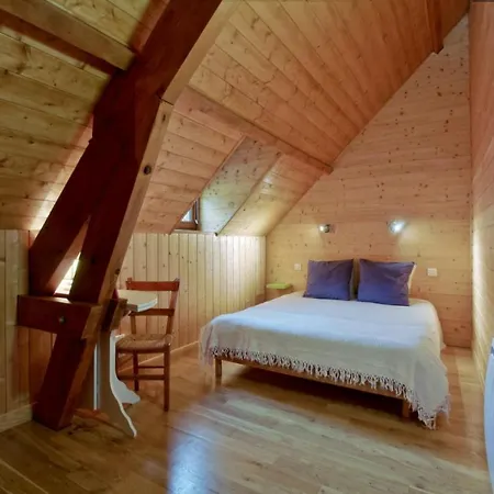 Chez Mimi Et Nico Oda ve Kahvaltı Gèdre